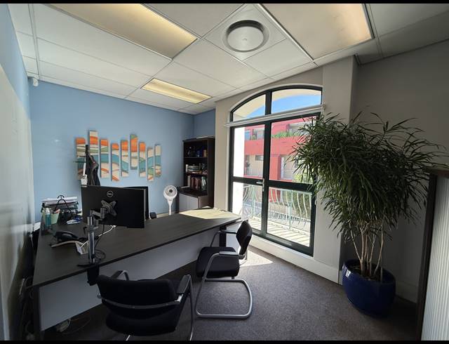 410M² OFFICE TO LET IN TOKAI
